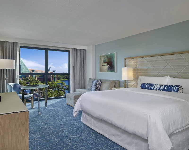 Swan Traditional King Connecting Room with Desk, Chair, Couch and Large TV