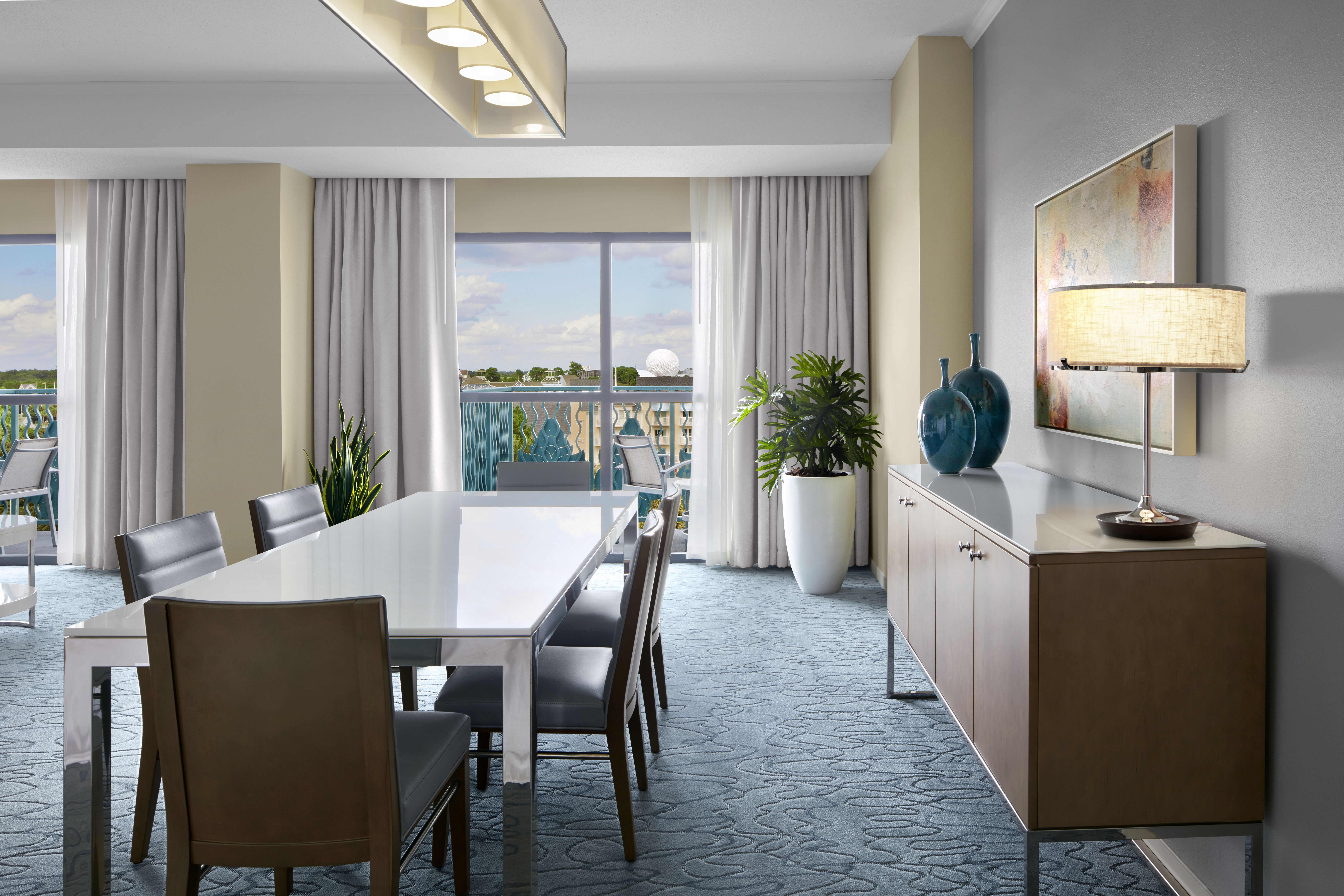 Swan Grand Suite Dining Room with Table, Chairs and Credenzas