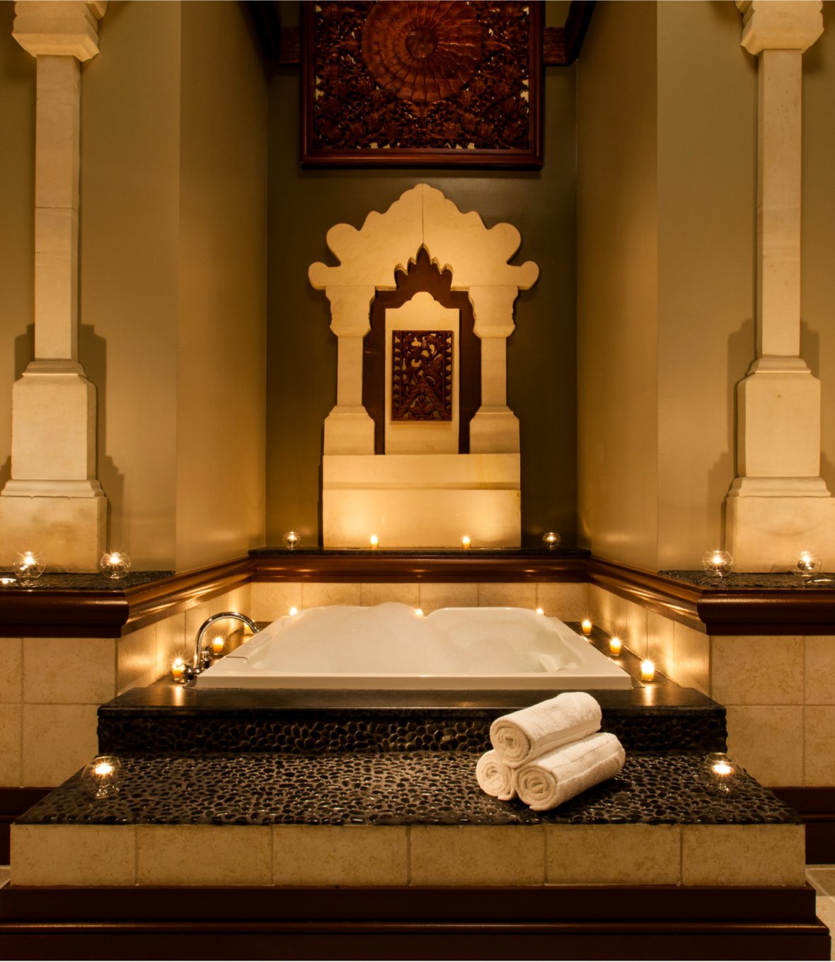 Mandara Spa Large Tub with Candles