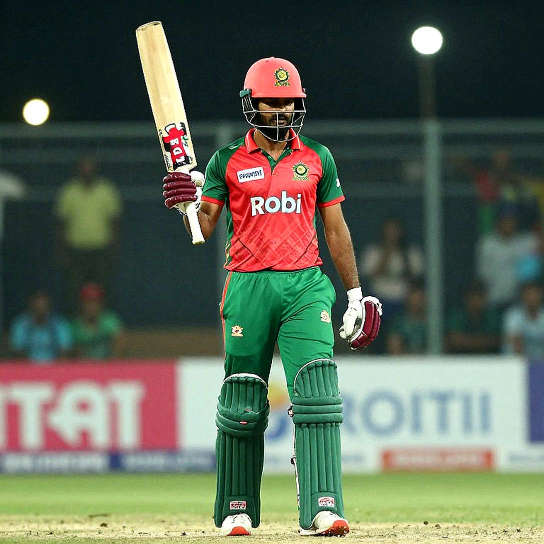 কাইনাত ইমতিয়াজের বিদায়: ৪০ ক্যাপের আড়ালে পাকিস্তান নারী ক্রিকেটের নীরব সুযোগ-সংকট