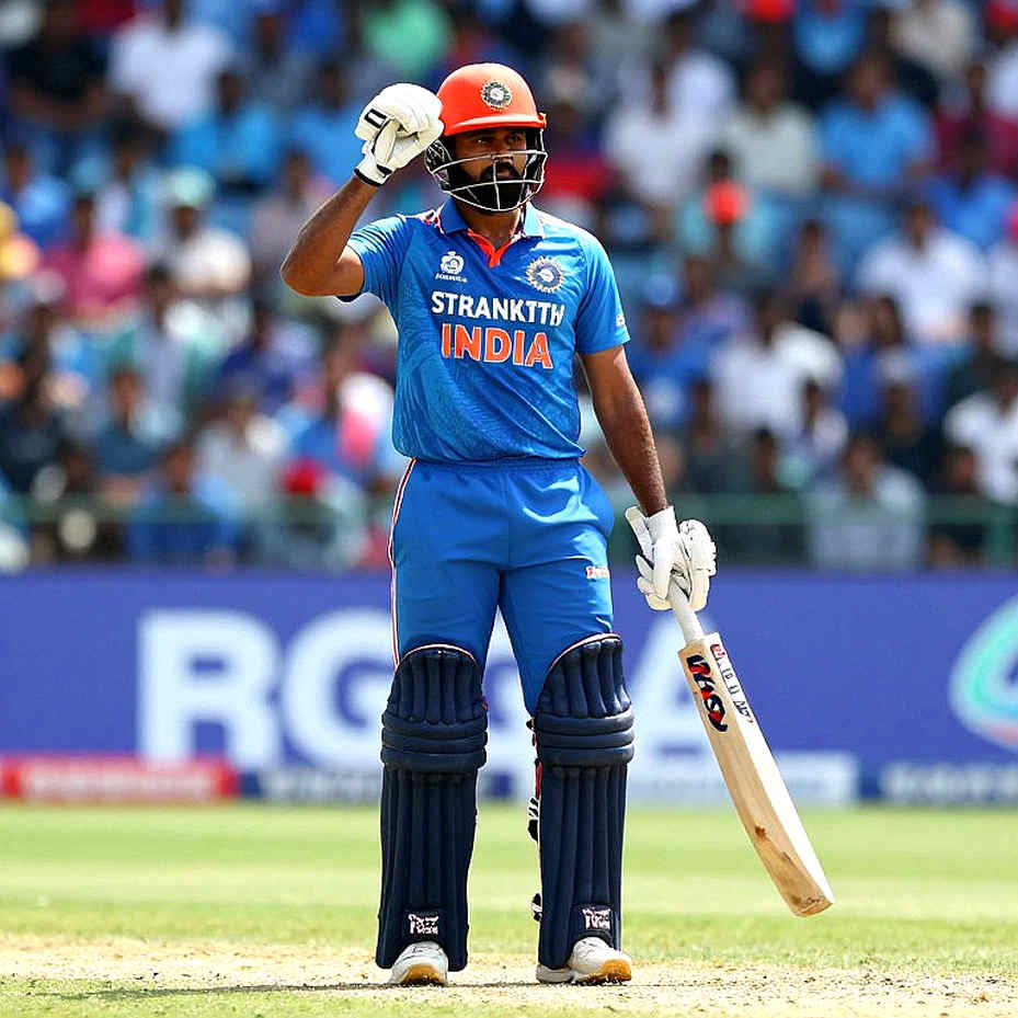 কাইনাত ইমতিয়াজের অবসর: ৪০ ক্যাপের নিচে চাপা পড়া পাকিস্তান নারী ক্রিকেটের স্তরবিন্যাস