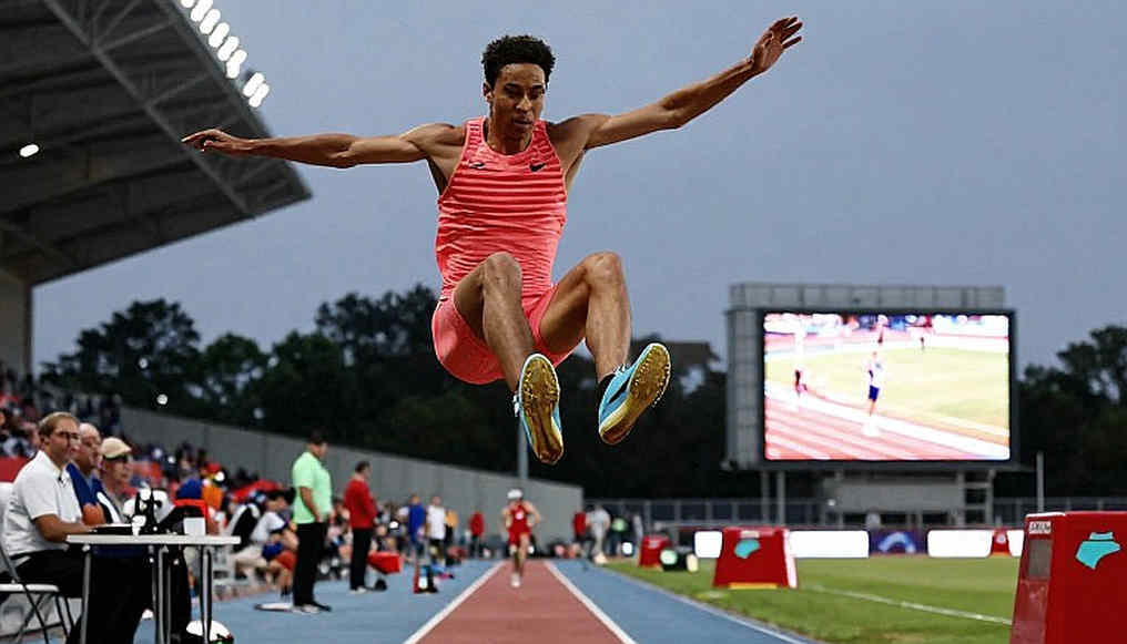 ৯.৯১: নাগোয়ায় থাইল্যান্ডের সেমিফাইনাল রেকর্ড, খালি বাতাসের ঘর আর আমাদের হারানো ঘড়ি